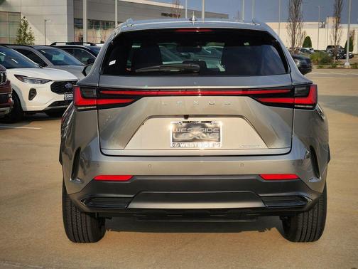 2025 Lexus NX 250 Premium