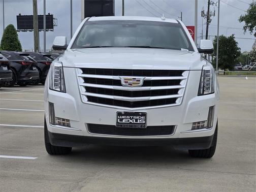2017 Cadillac Escalade Luxury