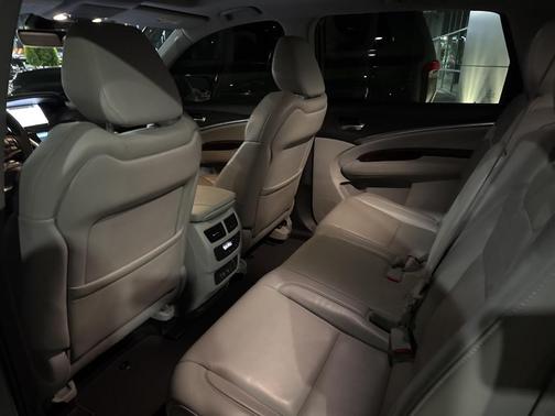 2017 Acura MDX 3.5L w/Technology Package