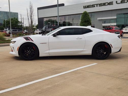 White 2018 Chevrolet Camaro 1LT