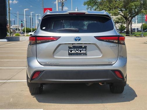 2023 Toyota Highlander Hybrid XLE