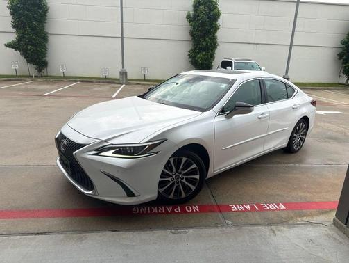White 2019 Lexus ES 350 Base