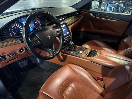 Gray 2018 Maserati Quattroporte S