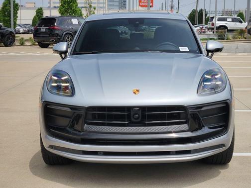 Silver 2022 Porsche Macan Macan