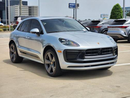 Silver 2022 Porsche Macan Macan