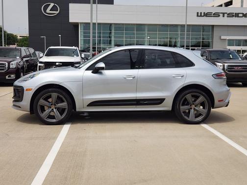 Silver 2022 Porsche Macan Macan