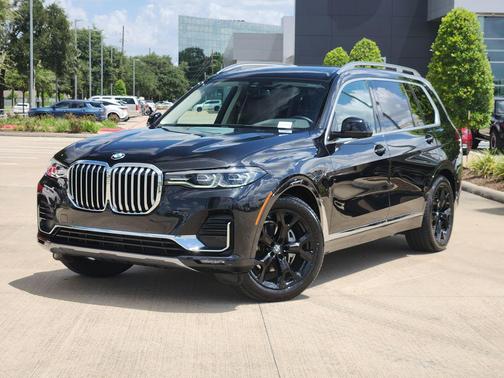 Black Sapphire Metallic 2022 BMW X7 xDrive40i