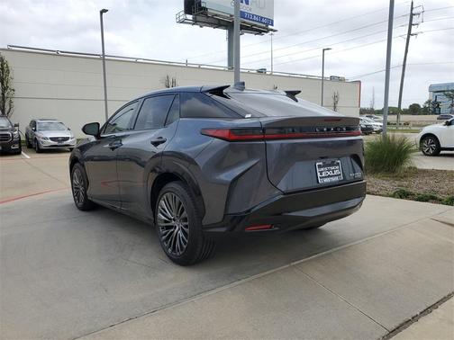 2023 Lexus RZ 450e 