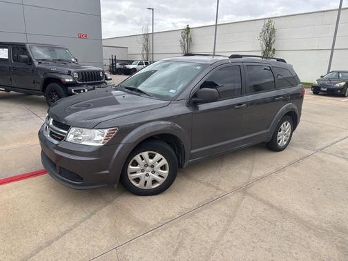 Granite Pearlcoat 2019 Dodge Journey SE
