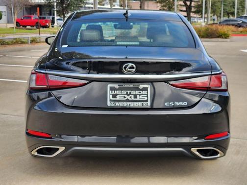 2025 Lexus ES 350 Base