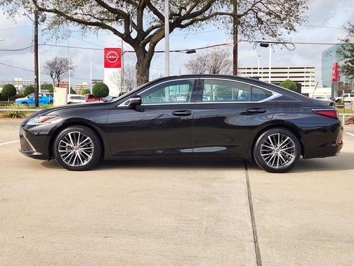 2025 Lexus ES 350 Base