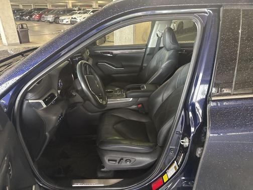 Blue 2022 Toyota Highlander Platinum
