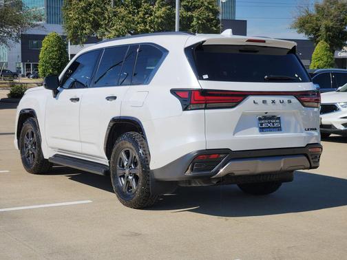 2025 Lexus LX 700h Overtrail