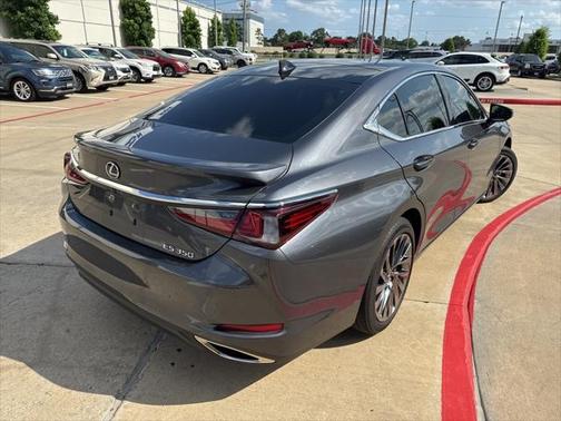 2024 Lexus ES 350 Ultra Luxury