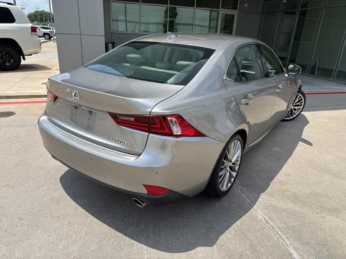 2016 Lexus IS 200t Base