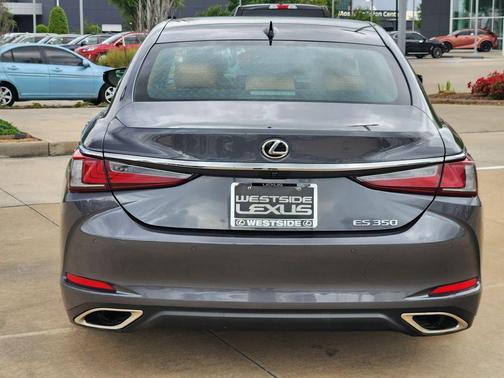 2023 Lexus ES 350 Base