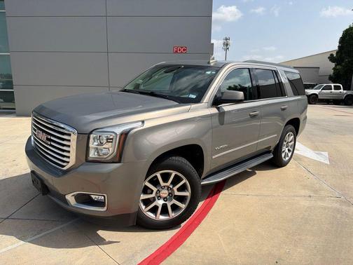 Pepperdust Metallic 2019 GMC Yukon SLT