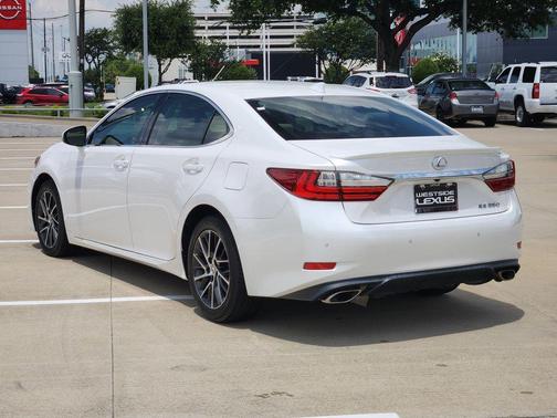 White 2017 Lexus ES 350 Base