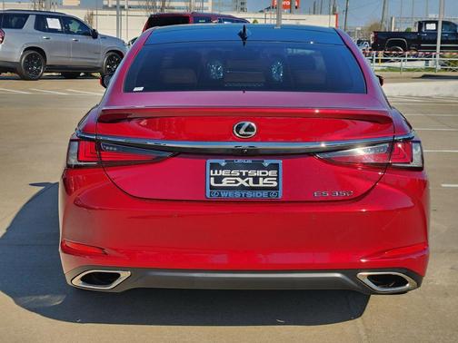 2024 Lexus ES 350 Ultra Luxury