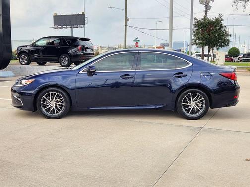 2017 Lexus ES 350 Base