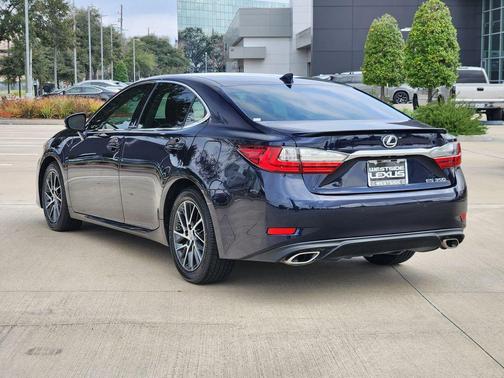 2017 Lexus ES 350 Base