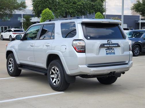 2024 Toyota 4Runner TRD Off Road