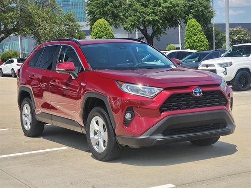 2021 Toyota RAV4 Hybrid XLE