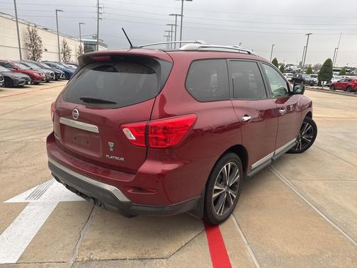 2018 Nissan Pathfinder Platinum