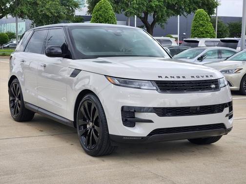 2025 Land Rover Range Rover Sport SE