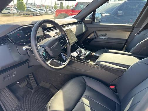 2025 Land Rover Range Rover Sport P360 SE
