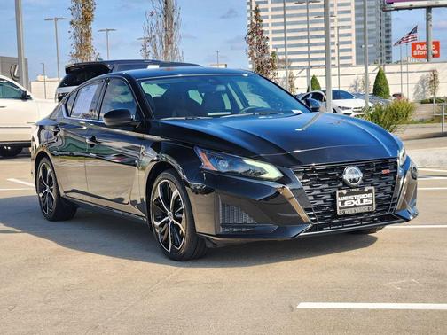 2023 Nissan Altima SR FWD