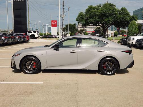 Wind 2026 Lexus IS 350 Base
