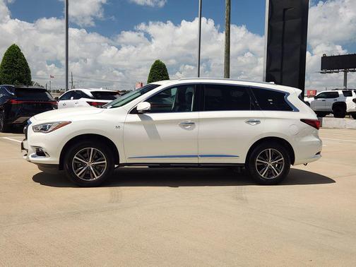 Majestic White 2017 INFINITI QX60 Base