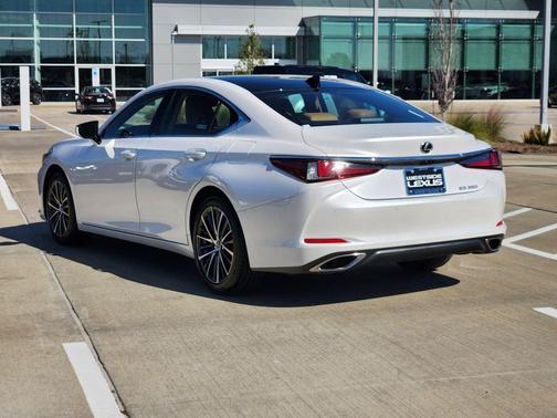 2025 Lexus ES 350 Base