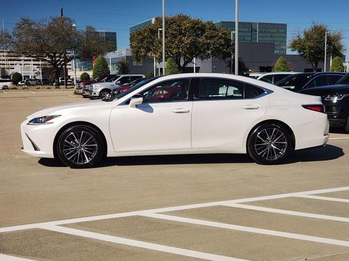 2025 Lexus ES 350 Base