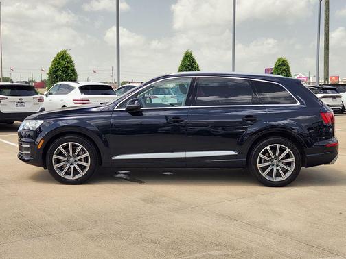 Ink Blue 2017 Audi Q7 3.0T Prestige