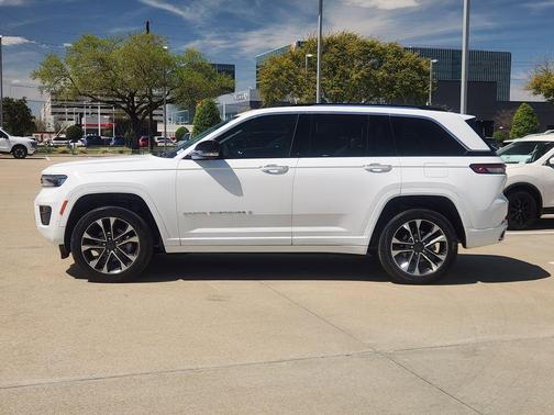 2023 Jeep Grand Cherokee Overland