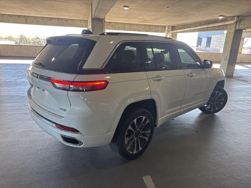 2023 Jeep Grand Cherokee Overland