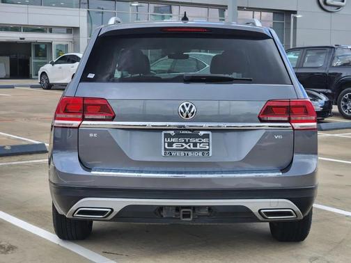 Gray 2018 Volkswagen Atlas 3.6L SE