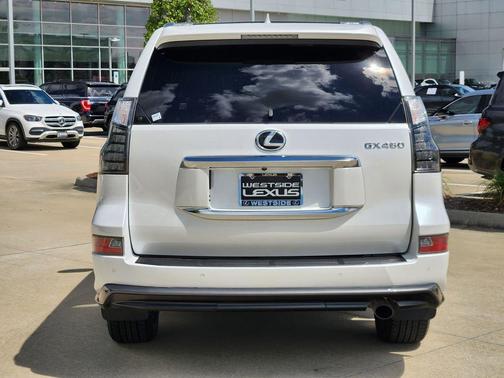 White 2023 Lexus GX 460 Luxury