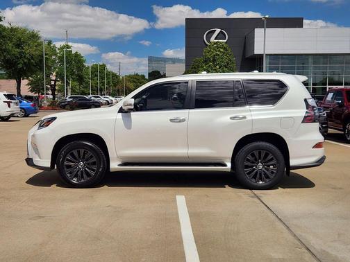 White 2023 Lexus GX 460 Luxury