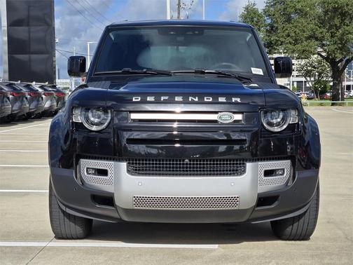 2023 Land Rover Defender 110 SE