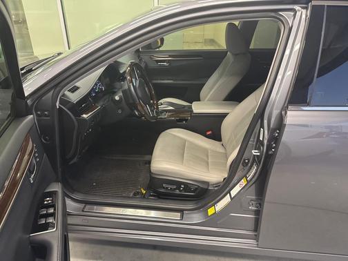 2016 Lexus ES 350 Base