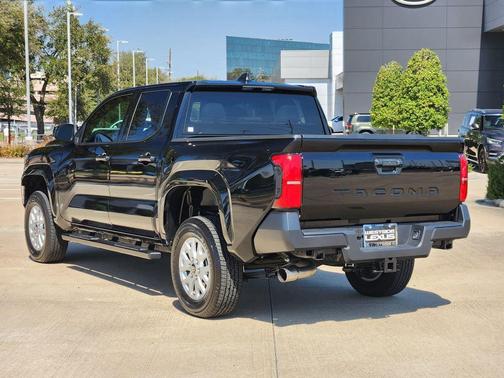 2025 Toyota Tacoma SR