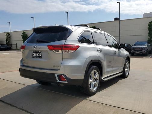2017 Toyota Highlander Limited