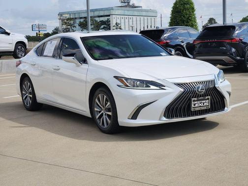 White 2021 Lexus ES 350 Base