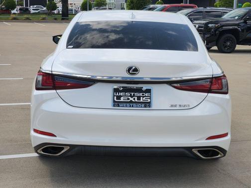 White 2021 Lexus ES 350 Base