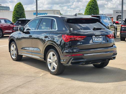 Mythos Black Metallic 2020 Audi Q3 45 S line Premium