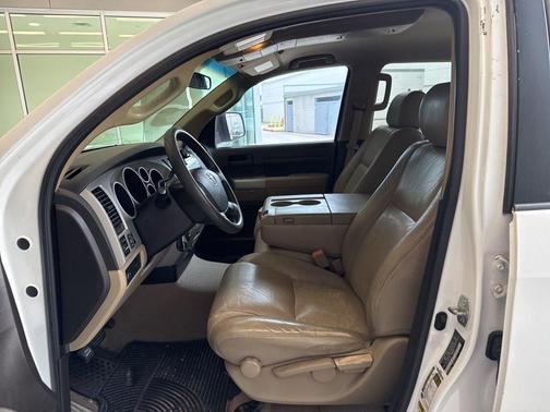 White 2008 Toyota Tundra Base