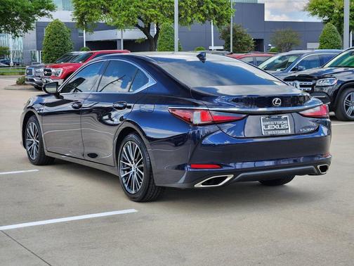 2025 Lexus ES 350 Base